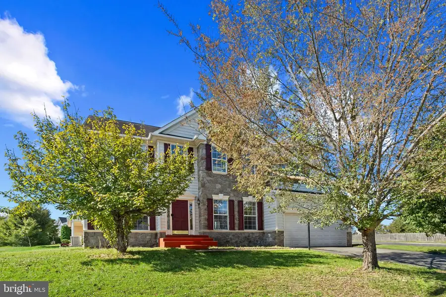 10853 King Nobel Ln, Bealeton, VA 22712 - Image #2