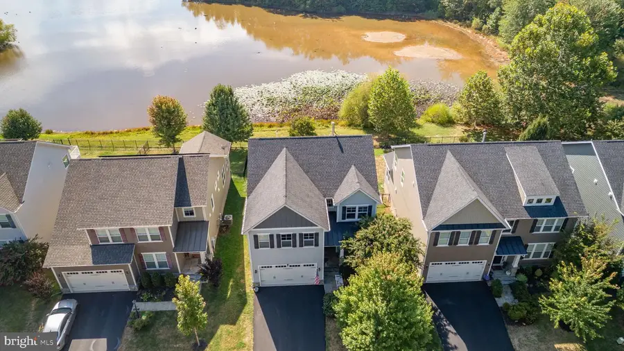 7116 Lake Dr, Warrenton, VA 20187 - Image #3