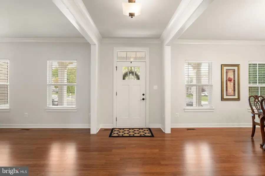 7483 Lake Willow Ct, Warrenton, VA 20187 - Image #2