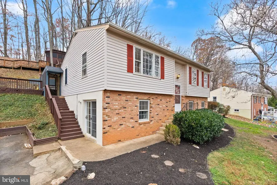 6738 Kelly Rd, Warrenton, VA 20187 - Image #2