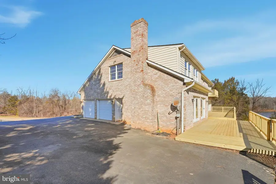 6743 Lake Dr, Warrenton, VA 20187 - Image #3