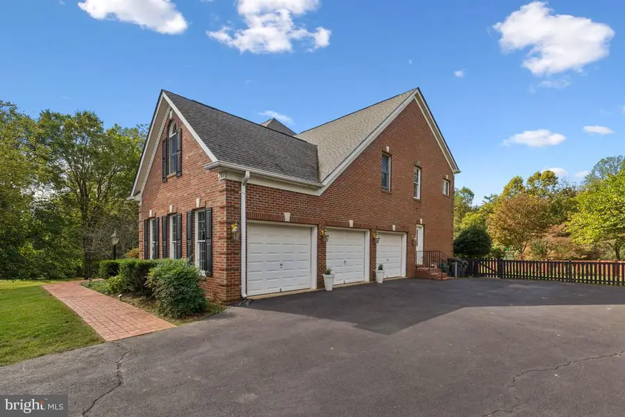 7819 Wellington Dr, Warrenton, VA 20186 - Image #2