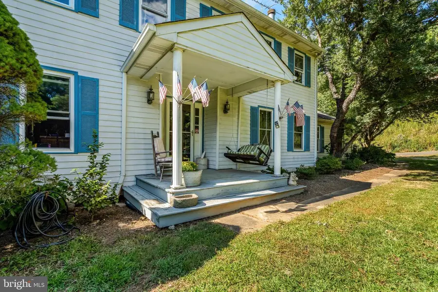 7184 Rebel Dr, Warrenton, VA 20187 - Image #2