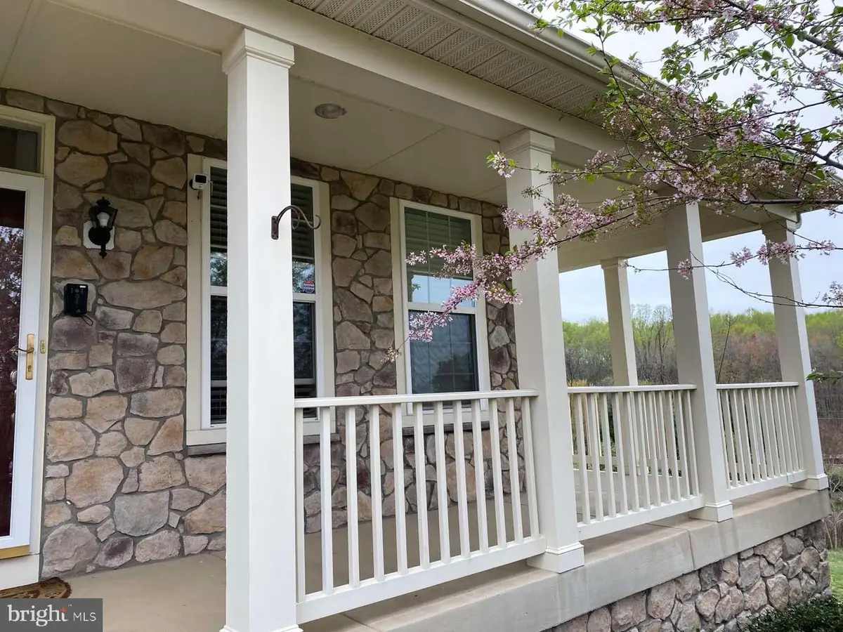 8091 Side Hill Dr, Warrenton, VA 20187 - Image #1