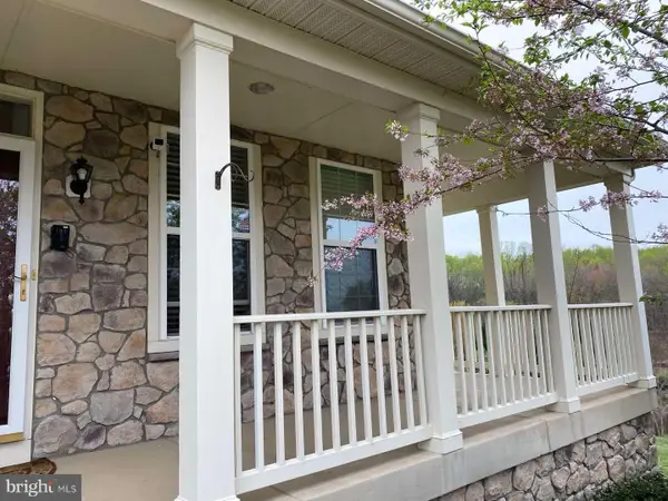 8091 Side Hill Dr, WARRENTON, VA 20187