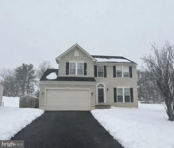 6678 Clarkes Meadow Dr, BEALETON, VA 22712