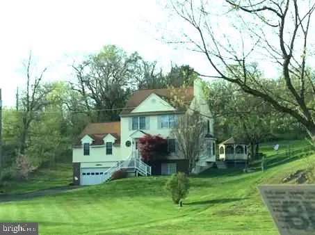 11530 John Marshall Hwy, MARKHAM, VA 22643