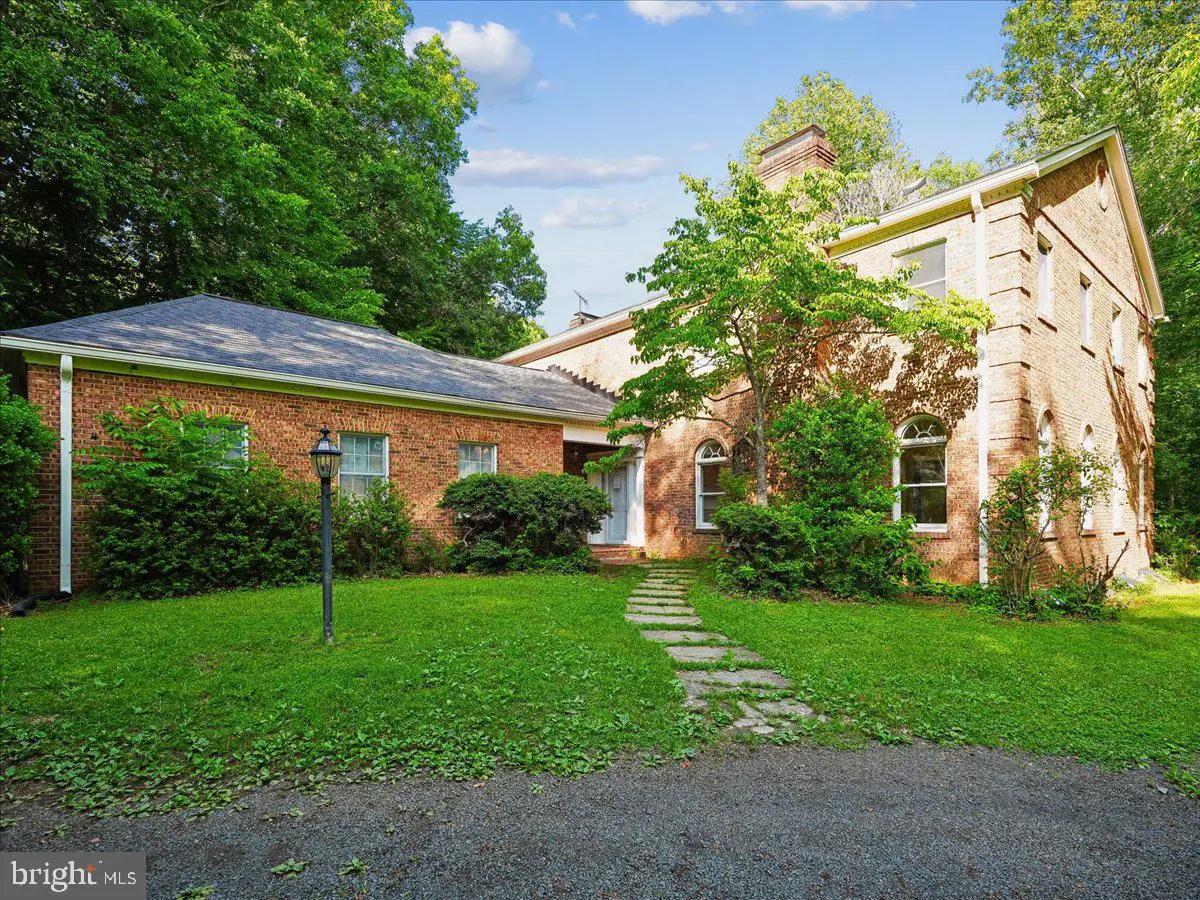 9935 Highland Dr, Marshall, VA 20115 - #1