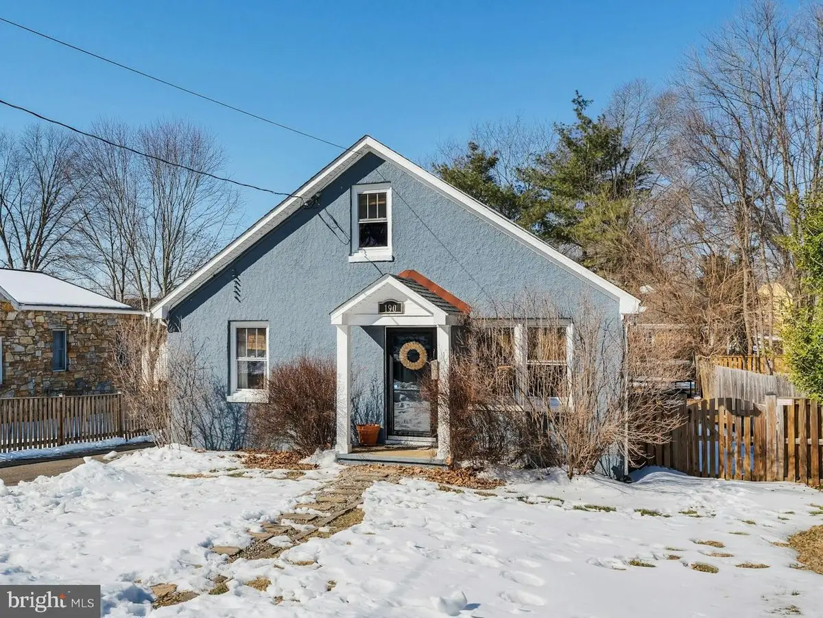 190 Sycamore St, Warrenton, VA 20186 - #1