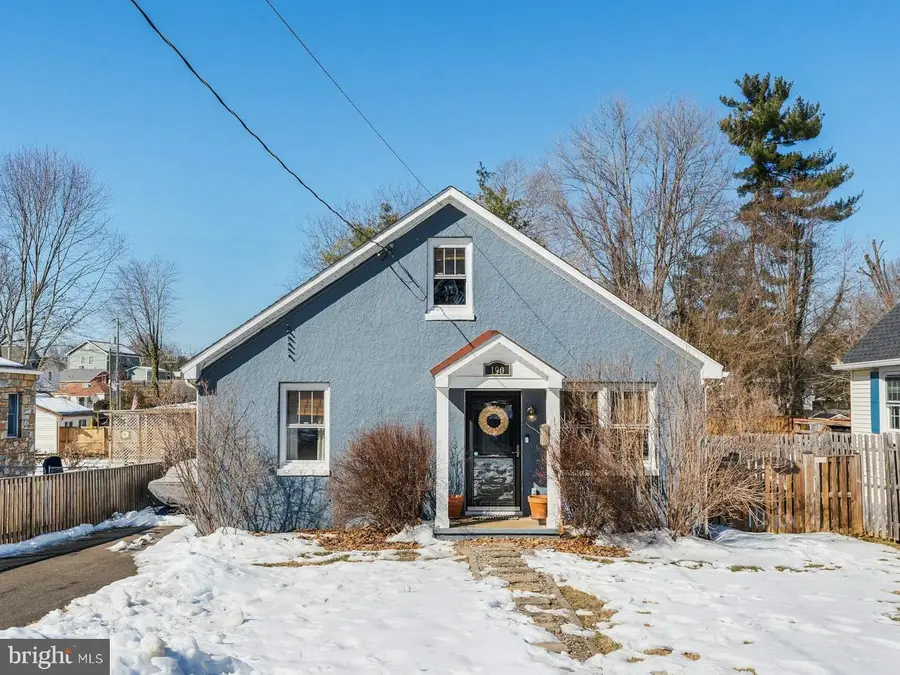 190 Sycamore St, Warrenton, VA 20186 - #2