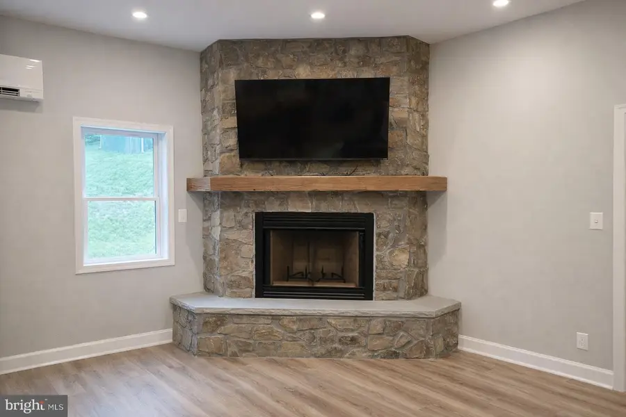 5331 Merry Oaks Rd, The Plains, VA 20198 - #2