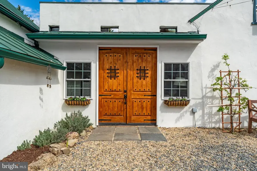 4094 Whiting Rd, Marshall, VA 20115 - #2