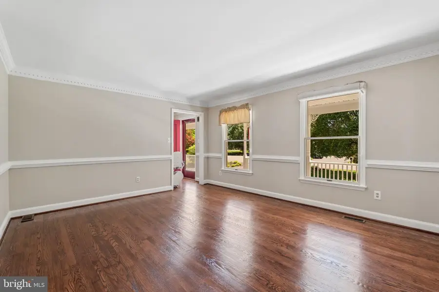 7708 Castlebury Ct, Warrenton, VA 20186 - #2