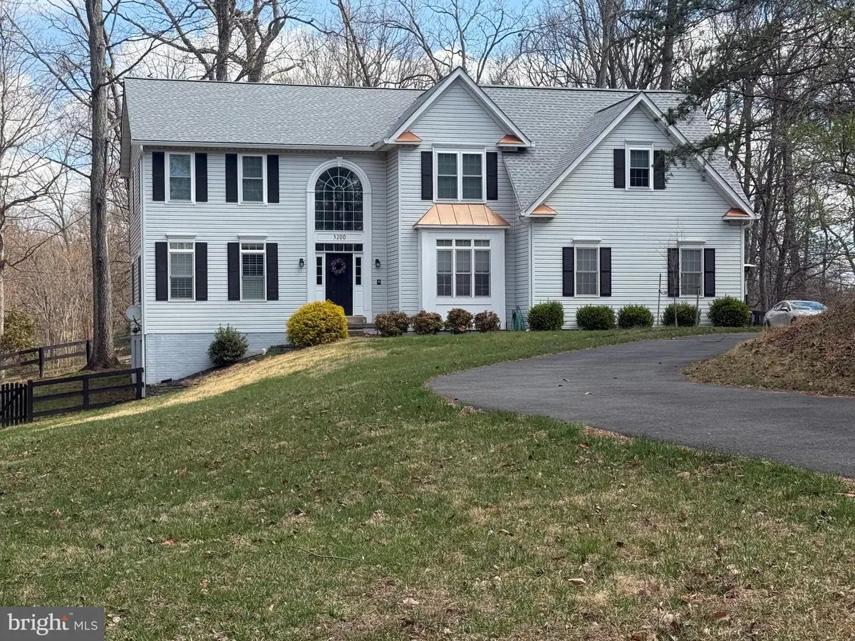 5200 Swain Dr, Warrenton, VA 20187 - #1