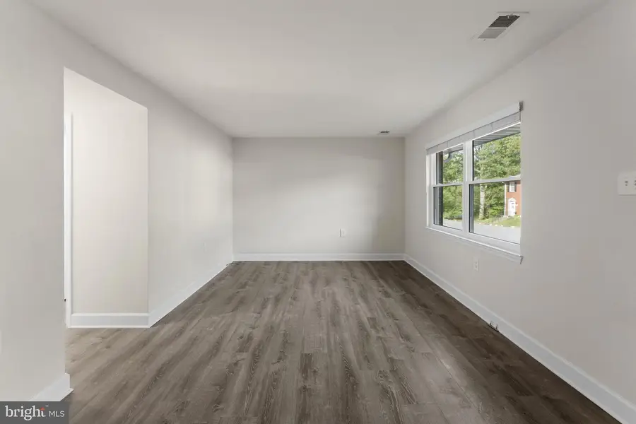 8609 Harrison Ct, Marshall, VA 20115 - #3