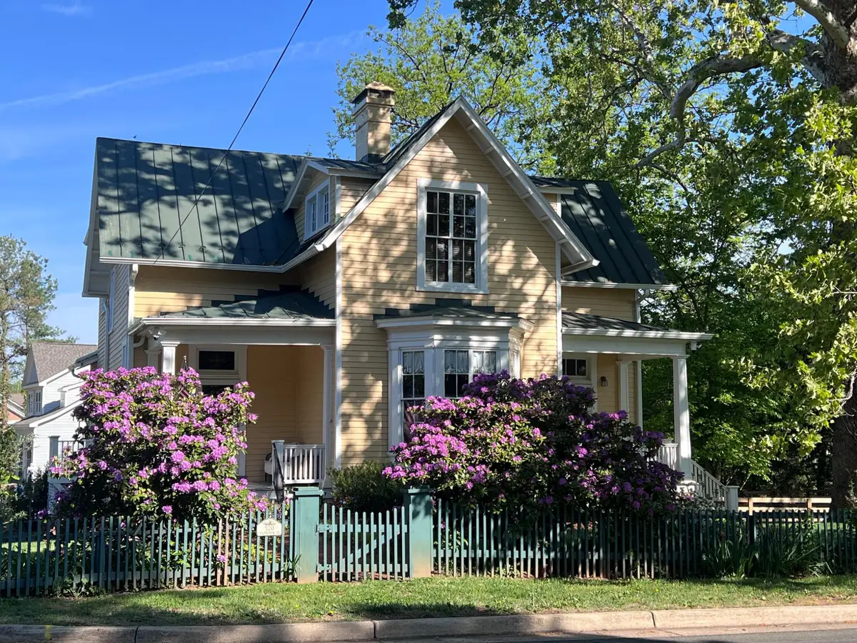 320 Culpeper St, Warrenton, VA 20186 - #1