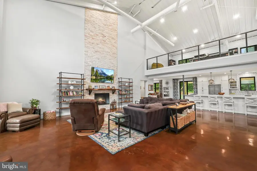 7706 Rogues Rd, Warrenton, VA 20187 - #2
