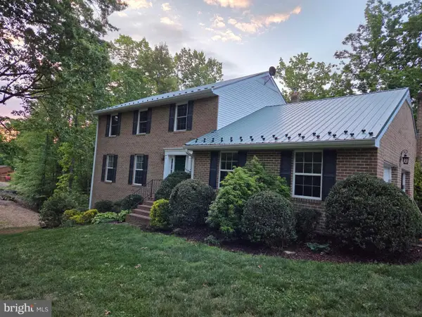 5099 Courtneys Corner Rd, SUMERDUCK, VA 22742