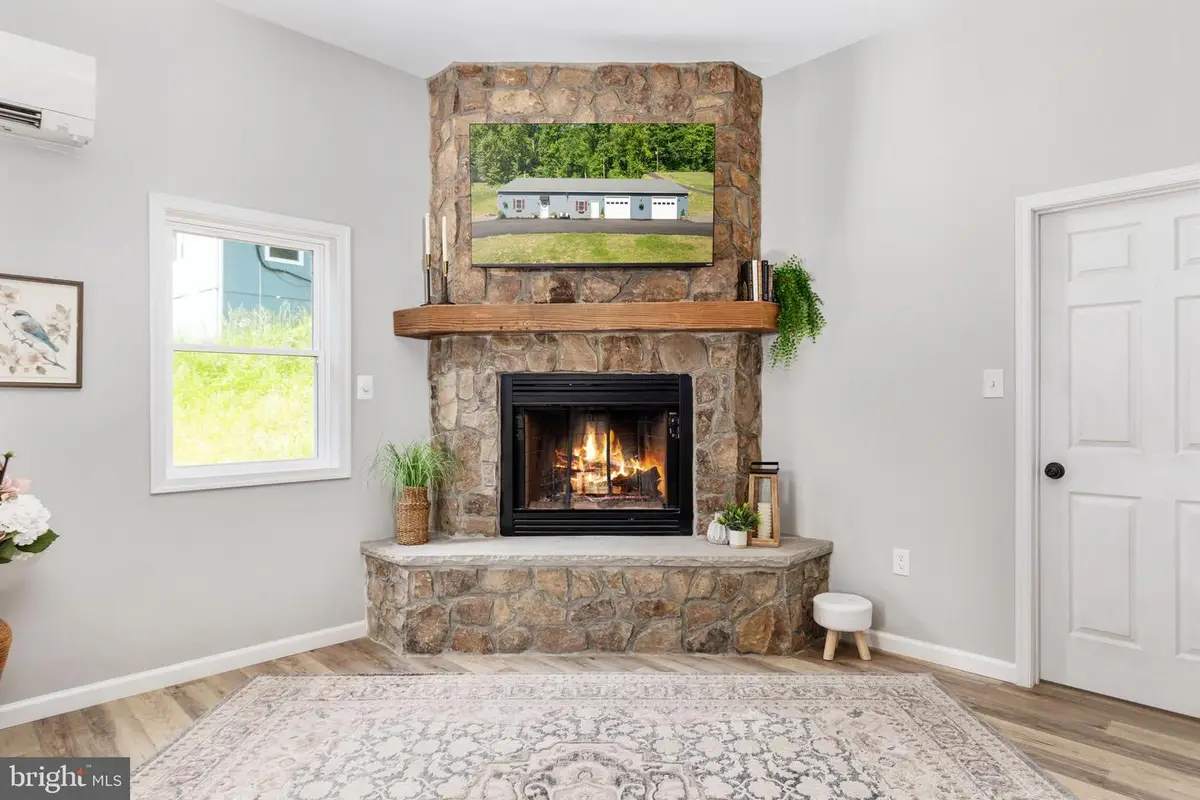 5331 Merry Oaks Rd, The Plains, VA 20198 - #1