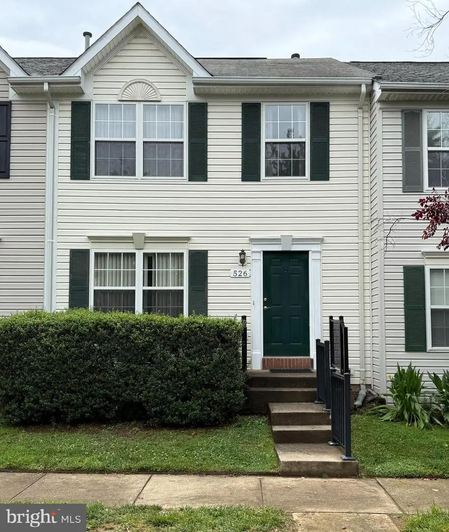 526 Highland Towne Ln, Warrenton, VA 20186 - #1