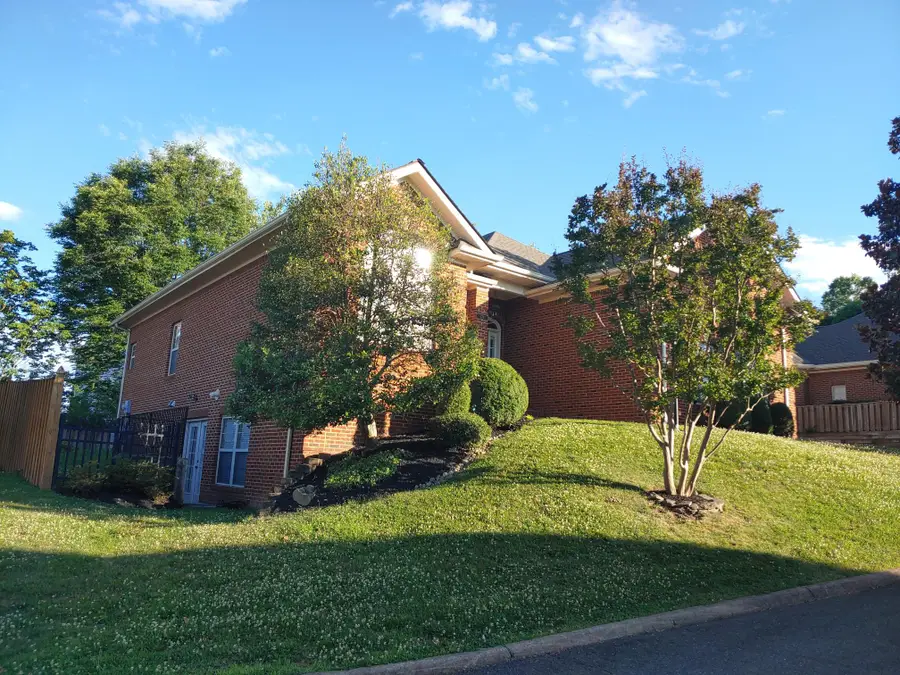 178 Carriage Chase Cir, Warrenton, VA 20186 - #2