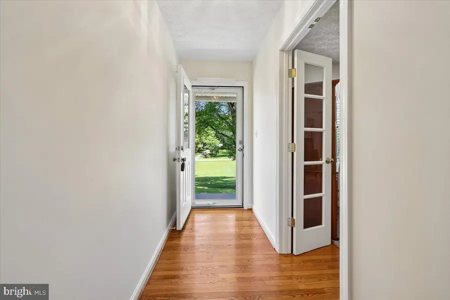 4586 Hillside Ct, Warrenton, VA 20187 - #2