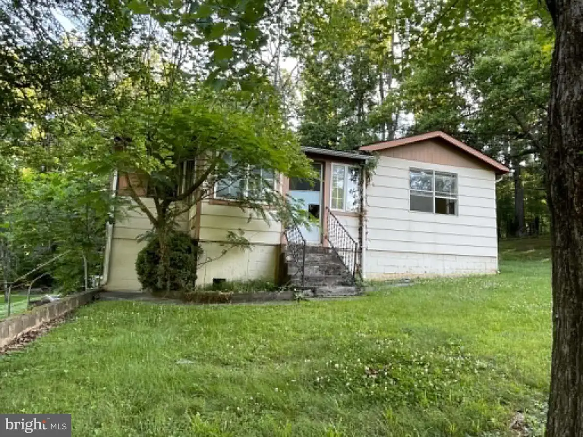 6040 Coon Tree Rd, The Plains, VA 20198 - #1
