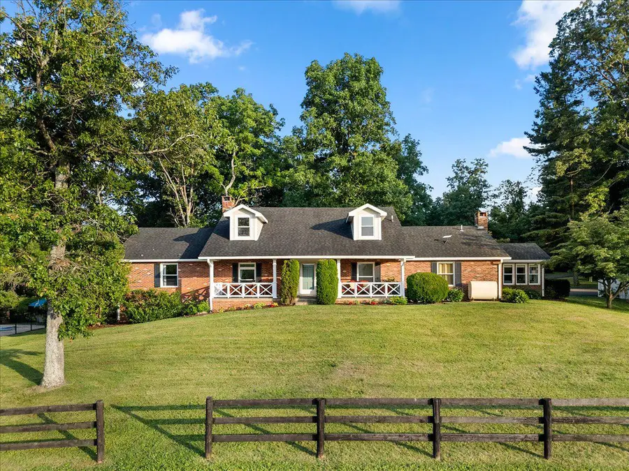 8374 Elway Ln, Warrenton, VA 20186 - #2