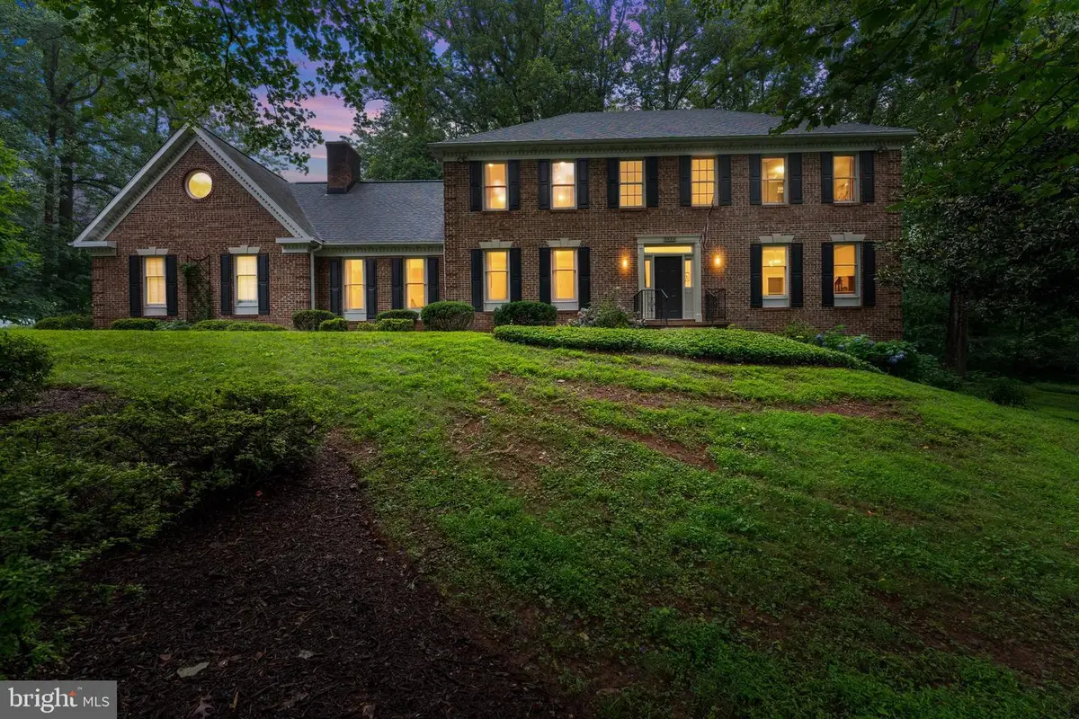 8464 Turkey Run Dr, Warrenton, VA 20187 - #1