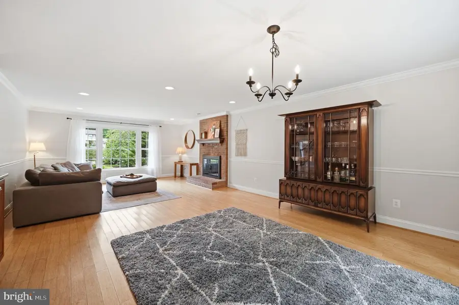 7347 Hunton St, Warrenton, VA 20187 - #3