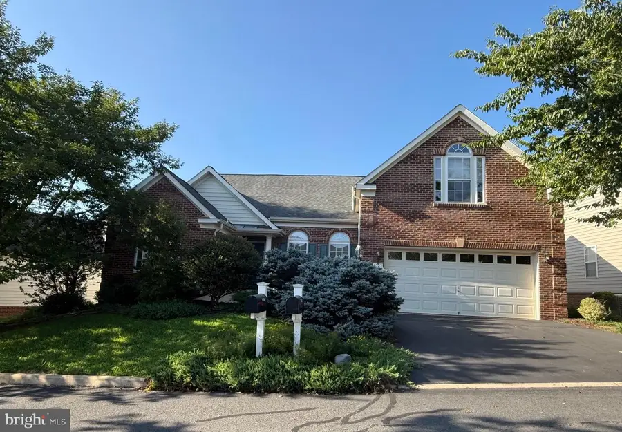 6727 Holly Farm Ln, Warrenton, VA 20187 - #2