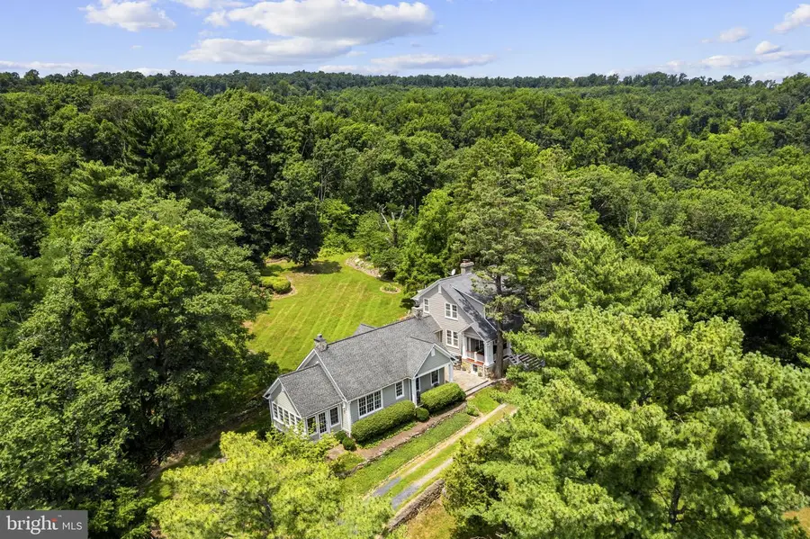 12004 Raven Ln, Markham, VA 22643 - #3