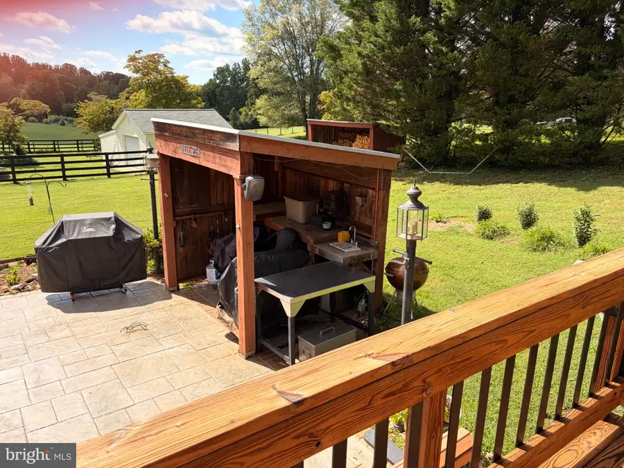 7046 Skyland Dr, Warrenton, VA 20187 - #2