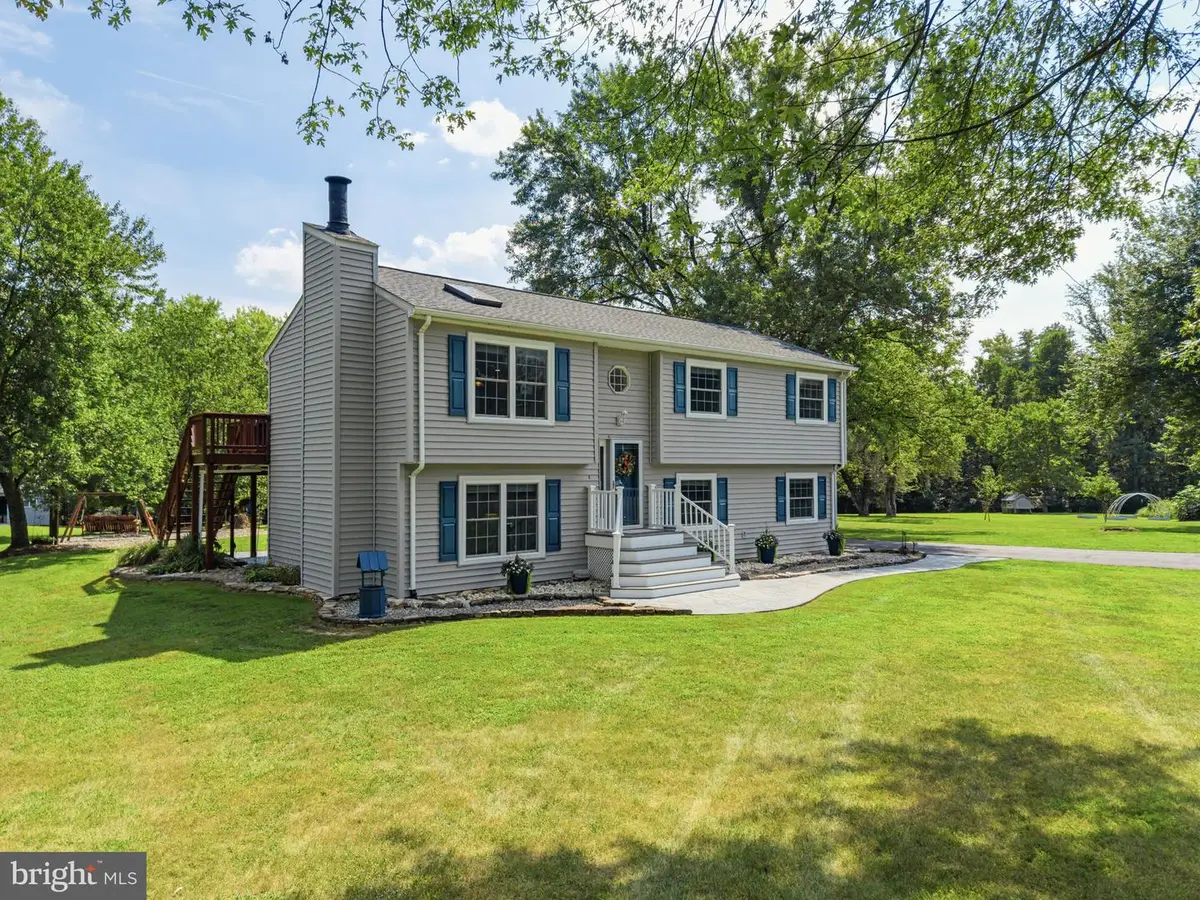 4327 S Starcrest Dr, Warrenton, VA 20187 - #1