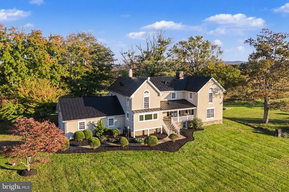 9125 Lake Daniel Rd, Marshall, VA 20115 - #1