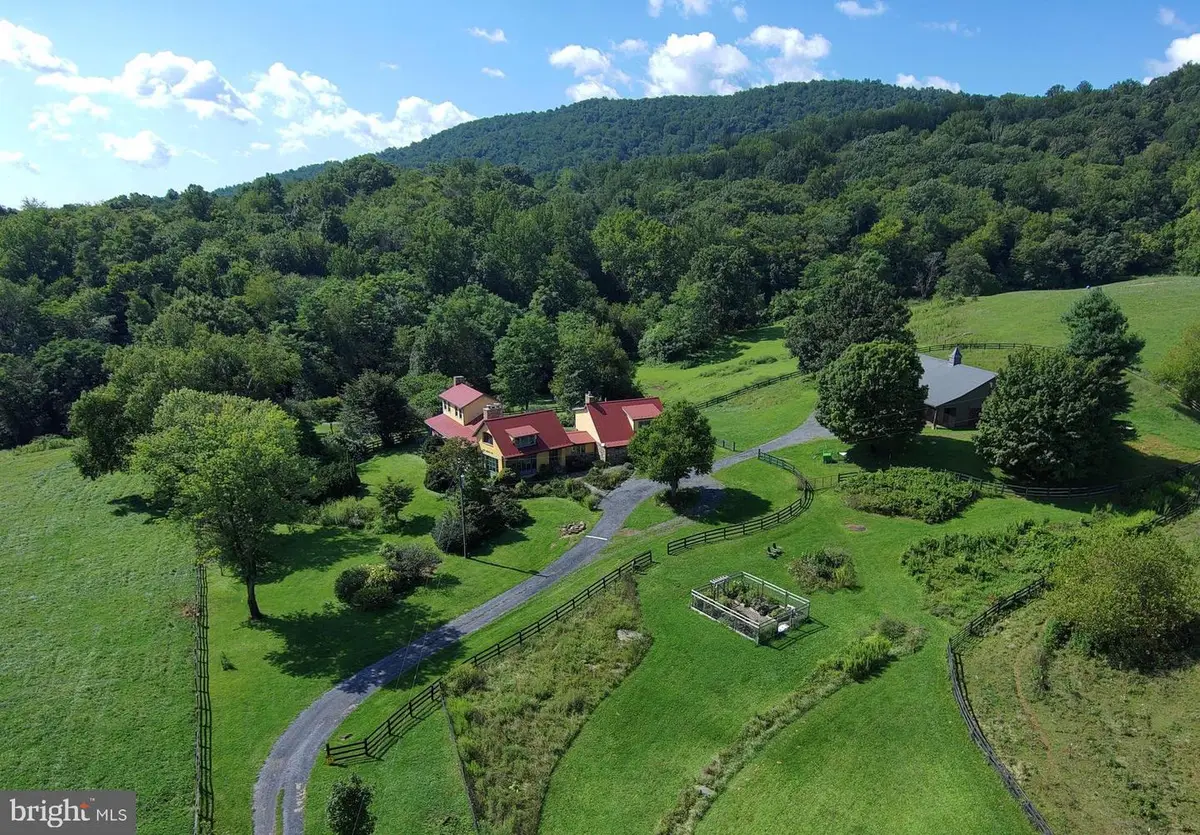 1983 Misty Meadows Ln, Markham, VA 22643 - #1