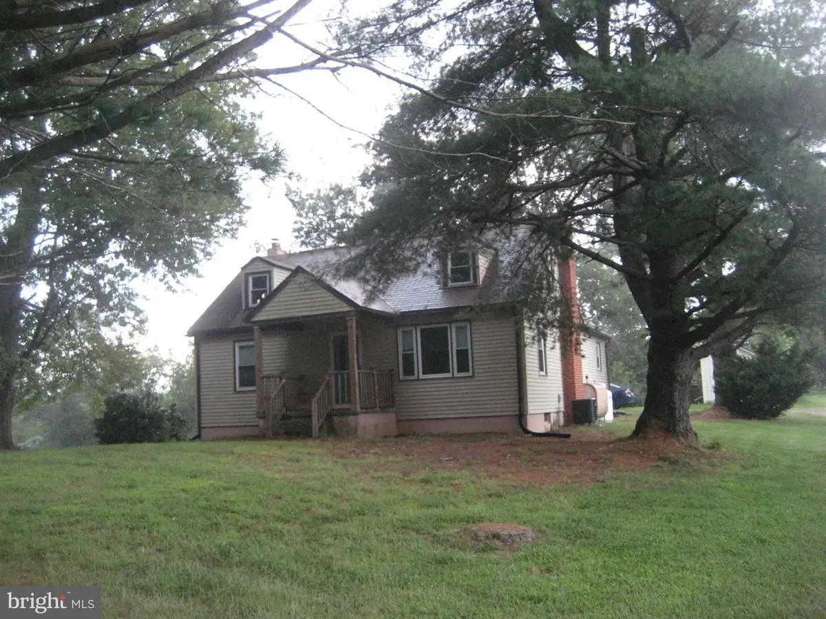 11515 Hume Rd, Hume, VA 22639 - #1