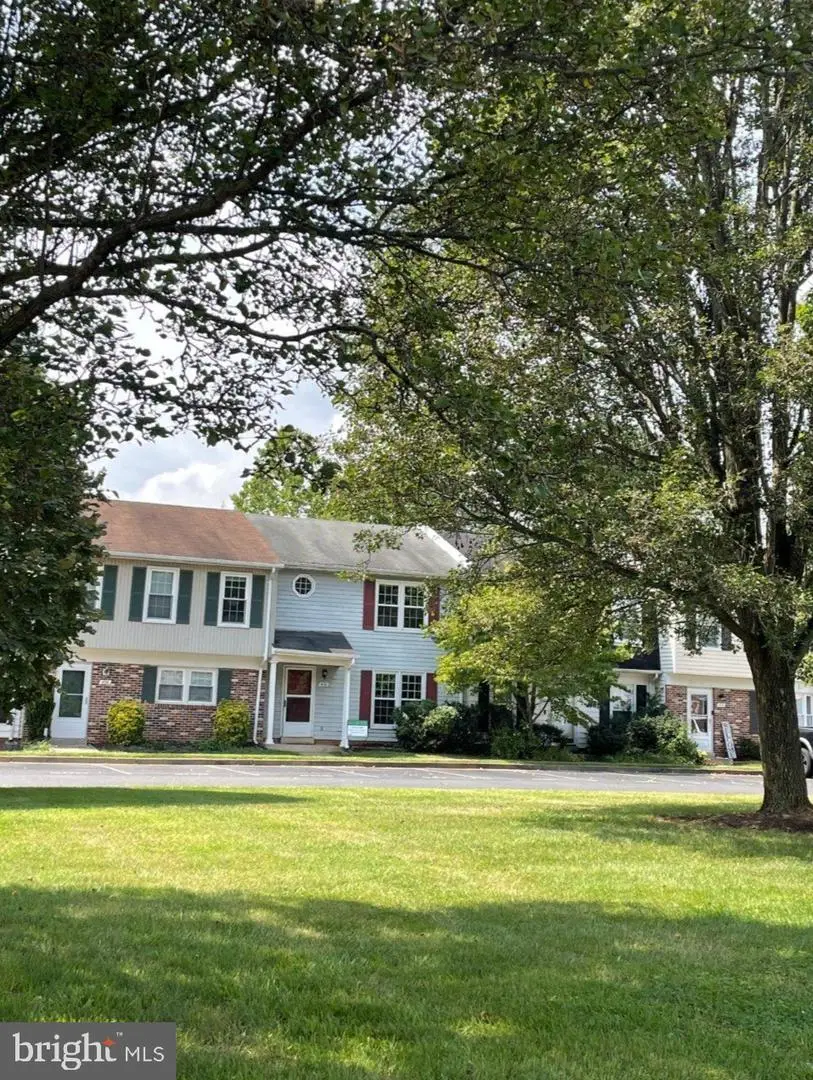 410 Forest Ct, Warrenton, VA 20186 - #1