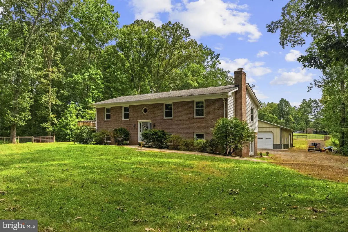 5483 Beach Rd, Midland, VA 22728 - #1