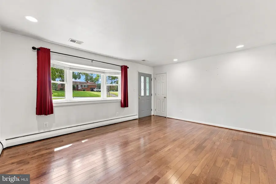8216 Greenwich Rd, Catlett, VA 20119 - #3