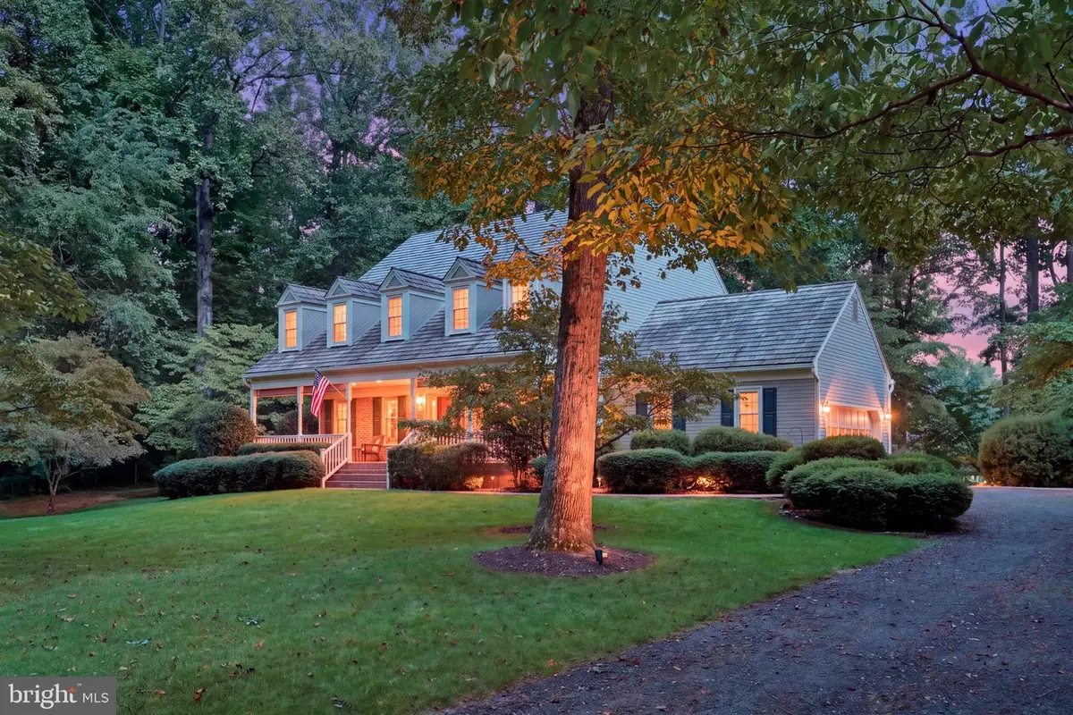 7115 Chesterfield Dr, Warrenton, VA 20187 - #1