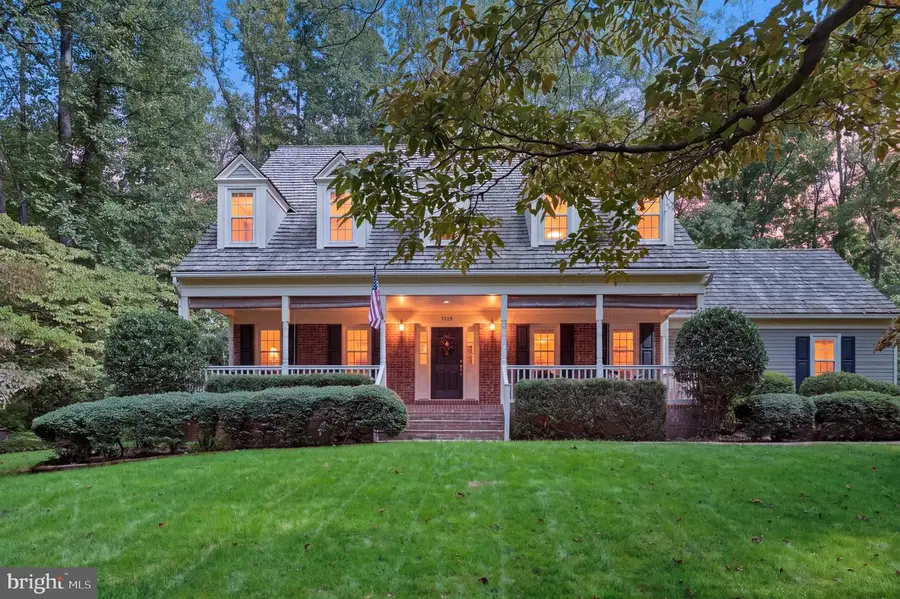7115 Chesterfield Dr, Warrenton, VA 20187 - #2