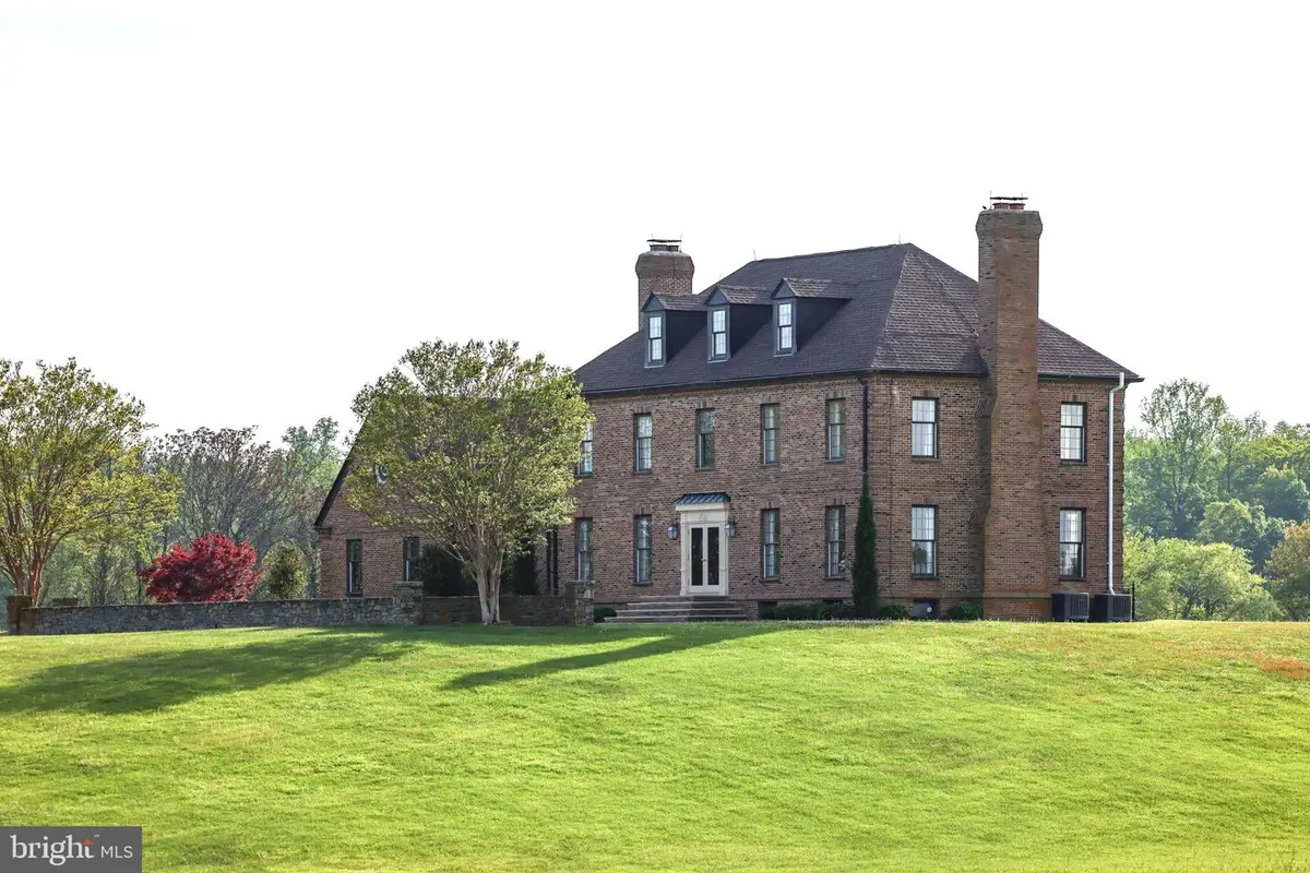 3830 Zulla Rd, The Plains, VA 20198 - #1