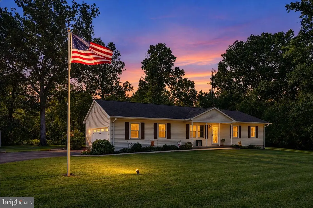9651 Woodbrook Ln, Midland, VA 22728 - #1