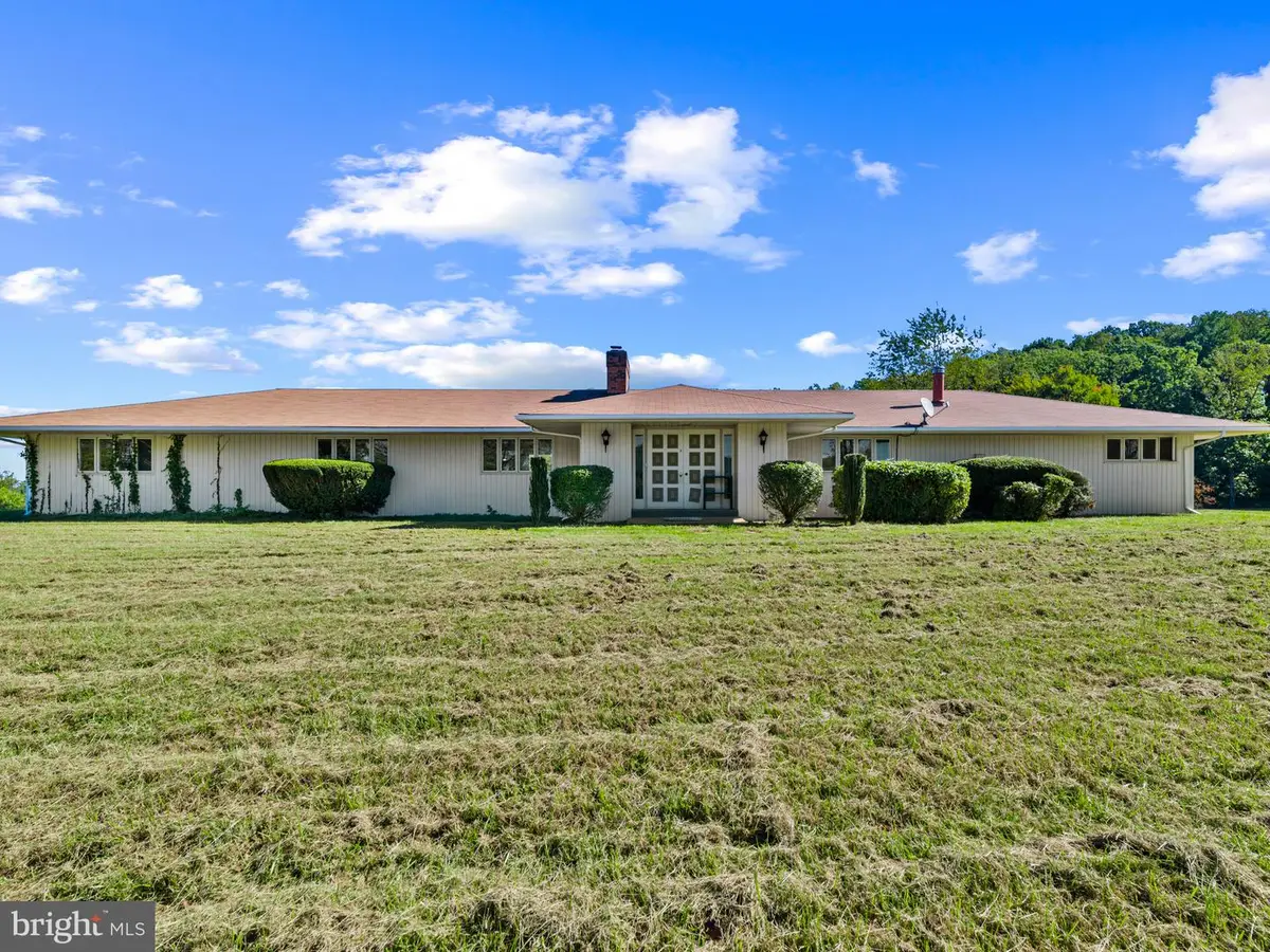 4567 Lakeside Ct, Marshall, VA 20115 - #1