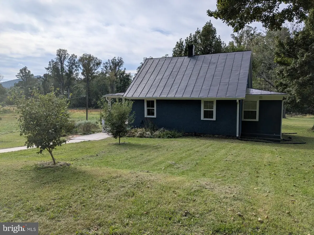 5656 Obannon Rd, The Plains, VA 20198 - #1