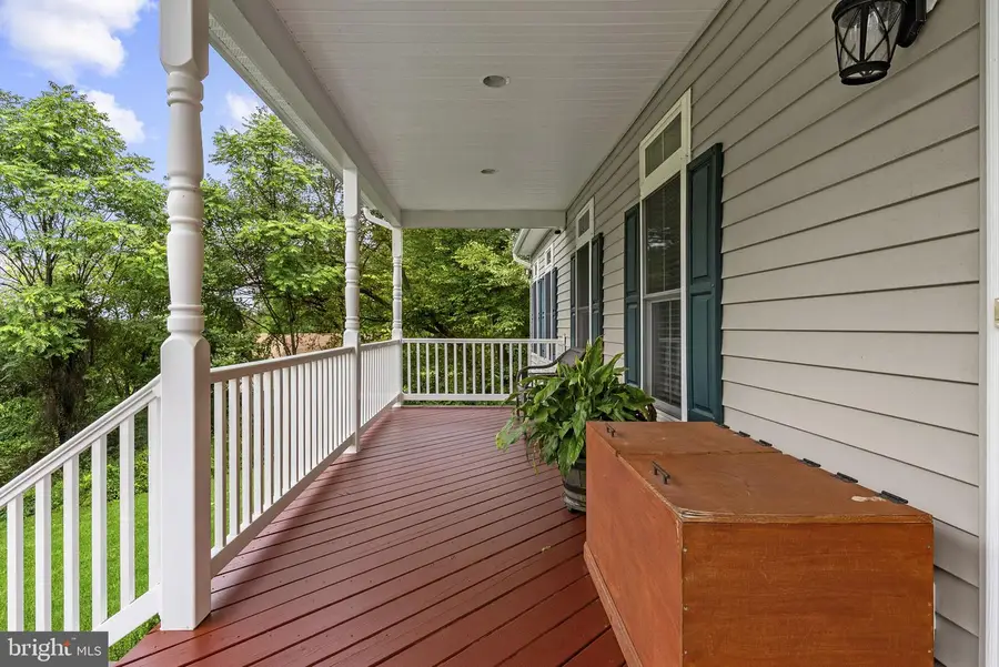 9813 Crest Hill Rd, Marshall, VA 20115 - #3