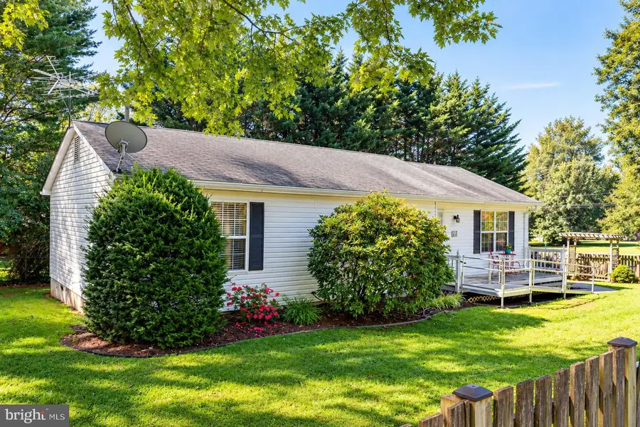 145 Moser Rd, Warrenton, VA 20186 - #2