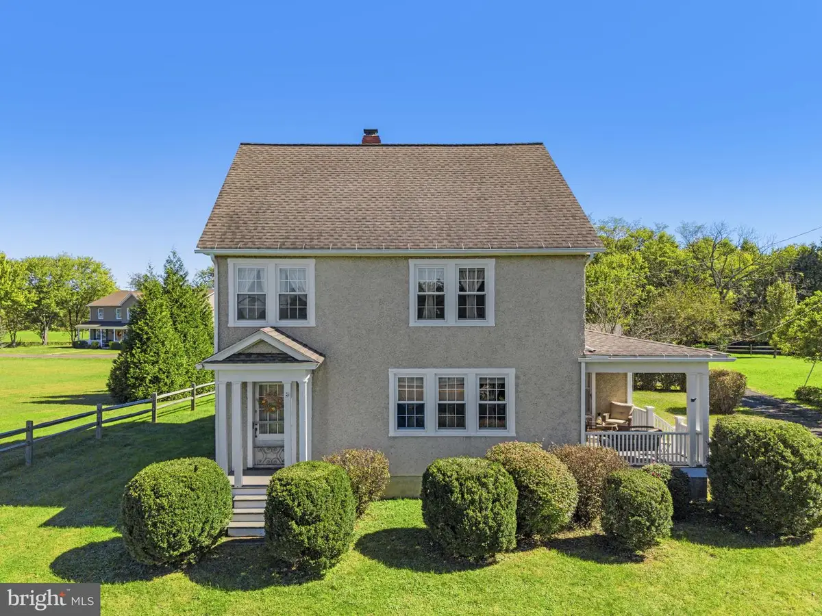 4251 Belvoir Rd, Marshall, VA 20115 - #1