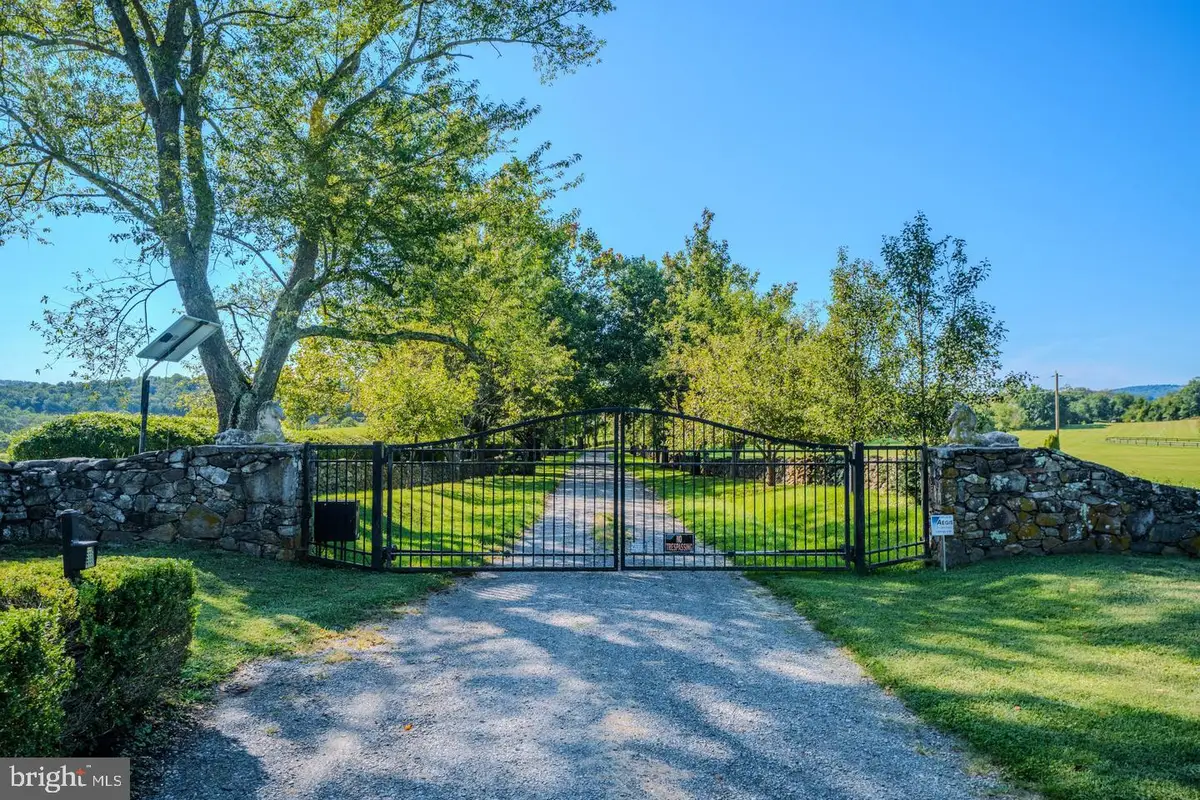 1610 Delaplane Grade Rd, Upperville, VA 20184 - #1